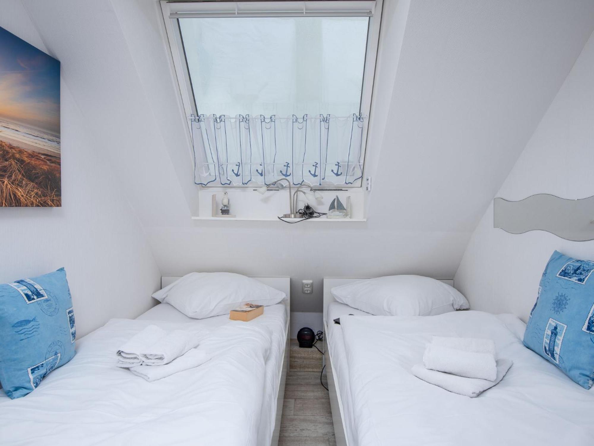 Apartment Luettje Moeoev By Interhome Norddeich  Exterior photo